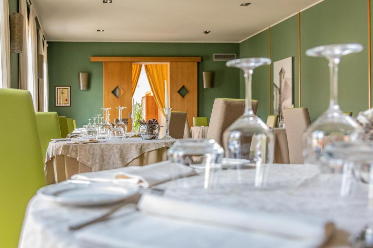 Hotel Cortese Armeno Kültér fotó