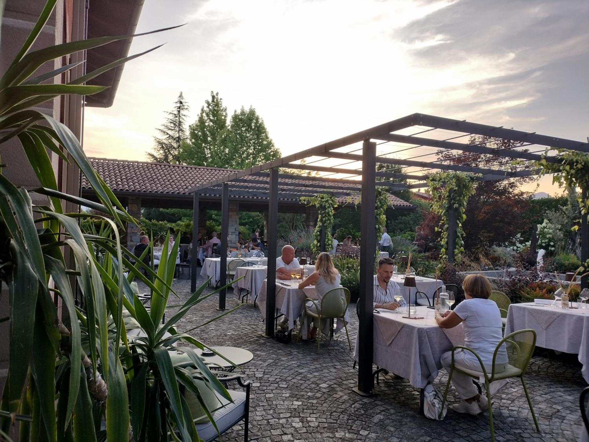 Hotel Cortese Armeno Kültér fotó